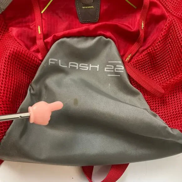 REI Daypack Red Gray FLASH 22 Backpack Hike Camp Lightweight Commuting Travel - Picture 3 of 11